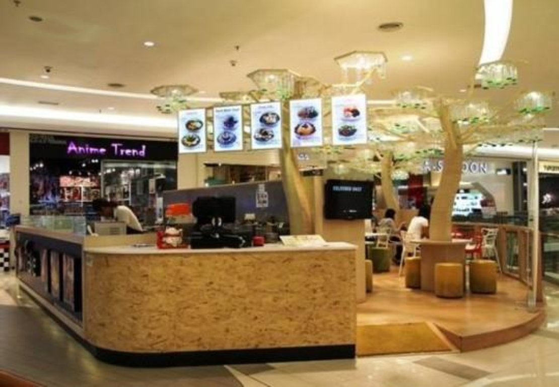 Snowflake Cafe Interior 4